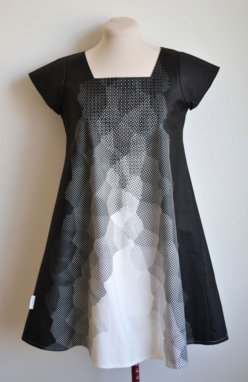 Myrsky & Mylväys exhibition dress